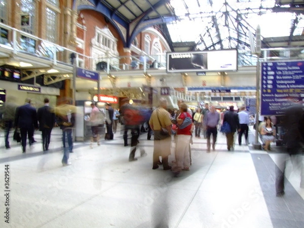 Fototapeta Moving Crowds 1