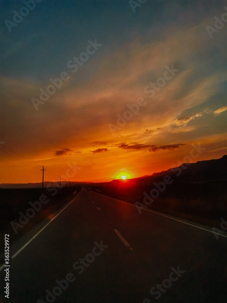 Obraz sunset on the road