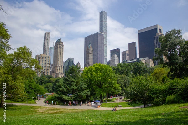 Obraz New York City, New York/USA: Skyline of midtown Manhattan in summer. View from Central Park.