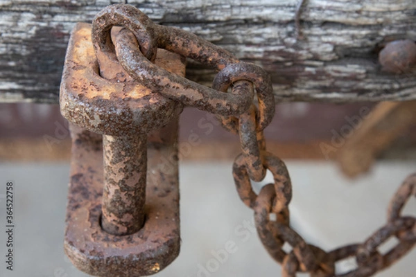 Fototapeta old rusty chain from train wagon