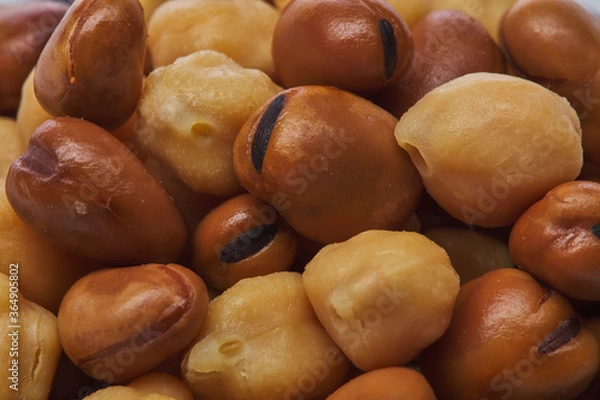 Obraz Chickpeas & fava beans (foul) on white background