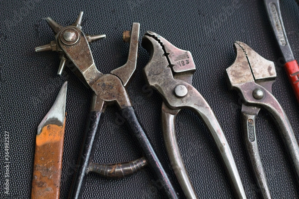 Fototapeta Werkzeug für Schuster und Lederwaren