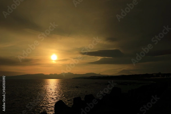 Obraz 夕暮れの富士山　〜　大磯海岸より