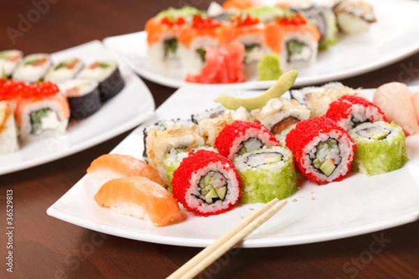Obraz sushi na talerzu