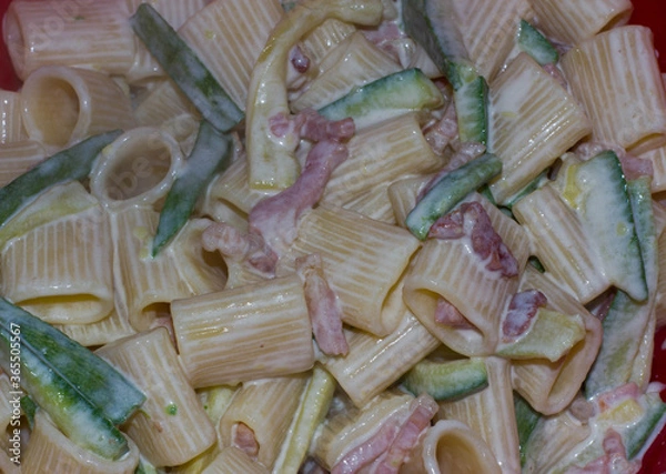 Obraz Pastasciutta zucchine e pancetta