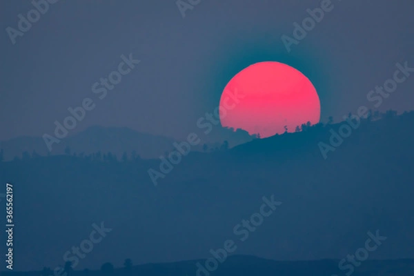 Obraz brilliant sunset over the mountains