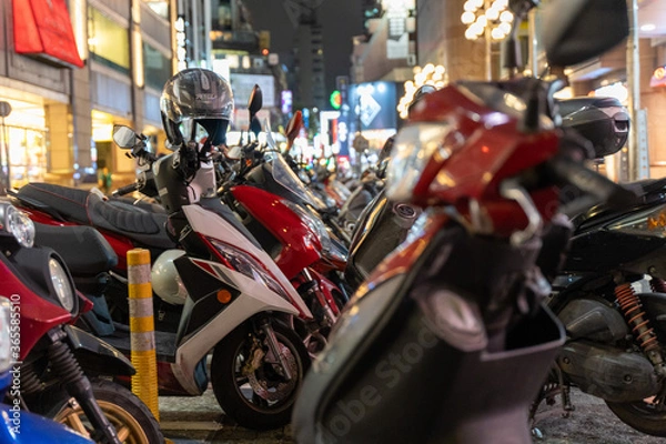 Obraz 台湾の原付バイク