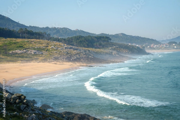 Obraz Plaże i klify pokonane przez fale