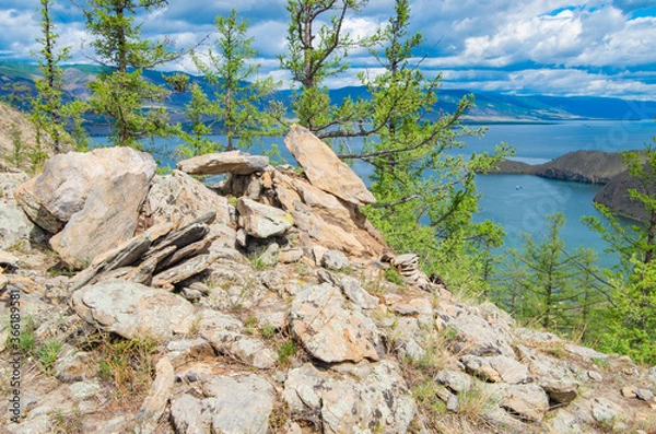 Fototapeta rocks on the shore of Lake Baikal