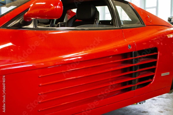 Obraz The side air intakes are typical of this sports car of the brand with the jumping horse.