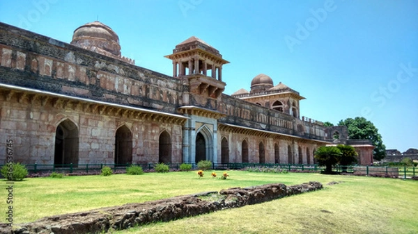 Obraz The Jahaj Mahal (jahaj means Ship, Mahal means Building) build in 15th century is situated at Mandu, Mandavgarh, Madhya pradesh, India