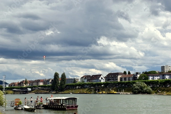 Fototapeta Rheinfähre in Basel im Sommer