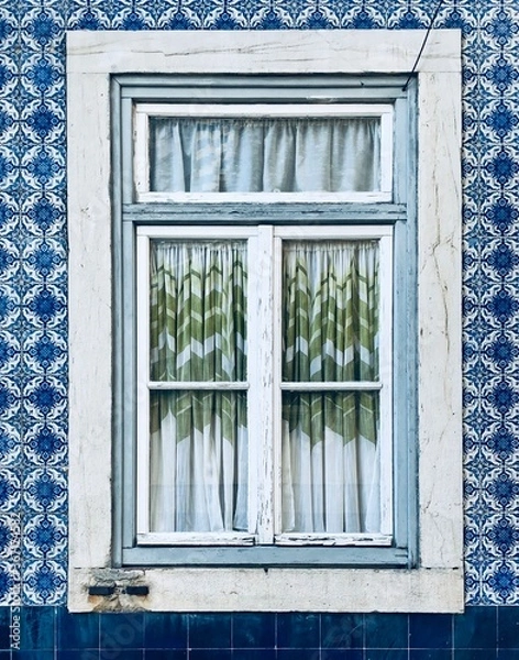 Fototapeta old window in lisbon
