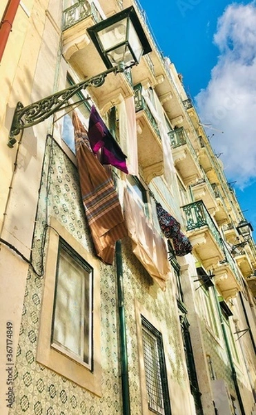 Fototapeta hanging laundry in lisbon