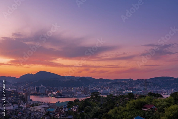 Fototapeta 稲佐山中腹から望む長崎市の朝焼け