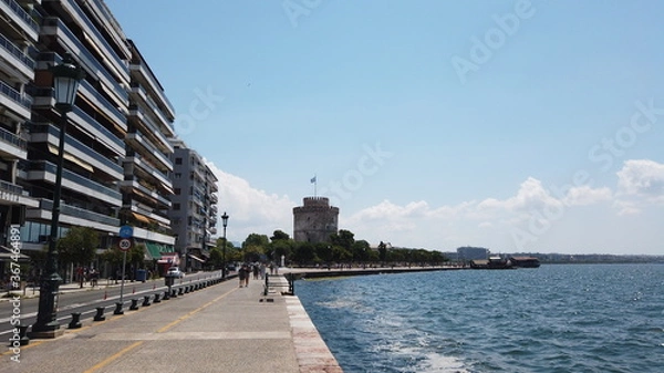 Fototapeta The famous White Tower monument in Thessaloniki, Greece, on a clear summer day