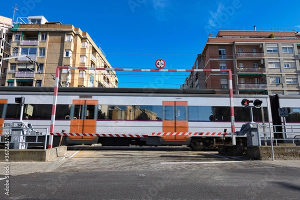 Obraz Train crossing the city