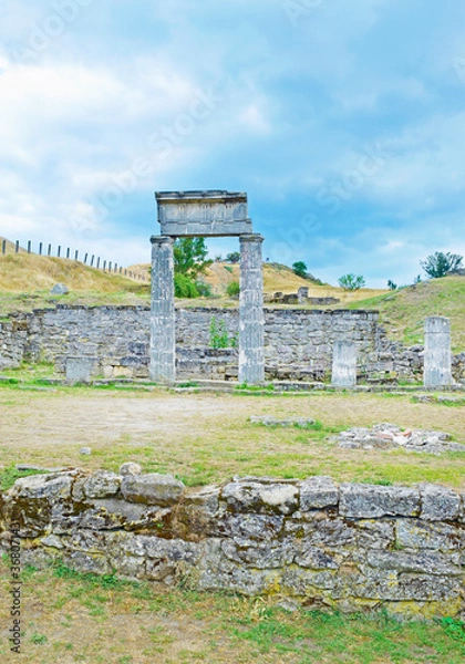 Fototapeta View of ruins and columns on the hills