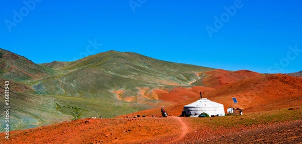 Fototapeta Jurta mongolska w górach