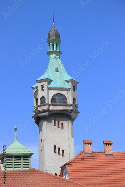Obraz Latarnia morska w Sopocie, położona w pobliżu mola, wybudowana w 1903 roku jako komin zakładu balneologicznego, przemianowany w 1975 roku po przebudowie na latarnię morską.