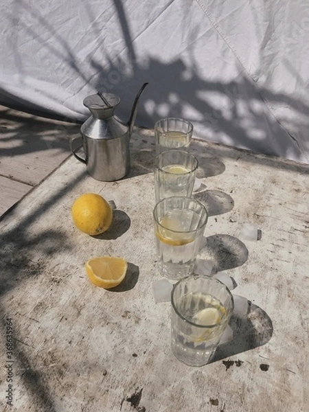 Obraz tea pot and lemon