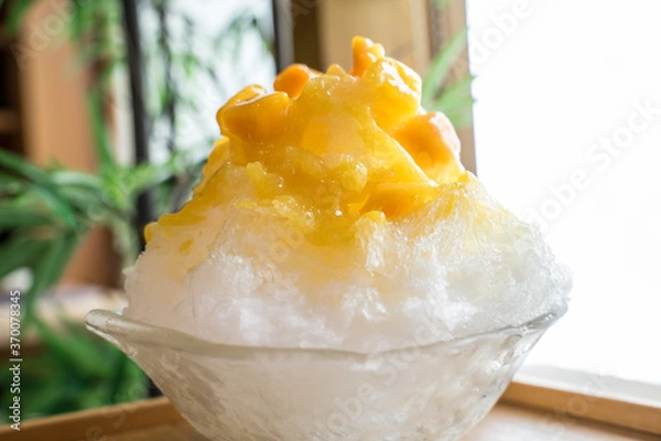 Fototapeta マンゴーかき氷　mango　shaved ice　crashed ice