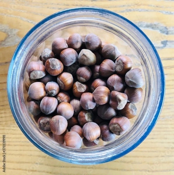 Obraz chestnuts in a bowl