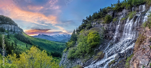 Fototapeta Panorama Z Widokiem Na Scout Falls Na Górze Timpanogos W Górach Wasatch W Utah