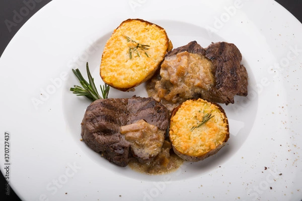 Obraz Beef steak medalions with potatoes