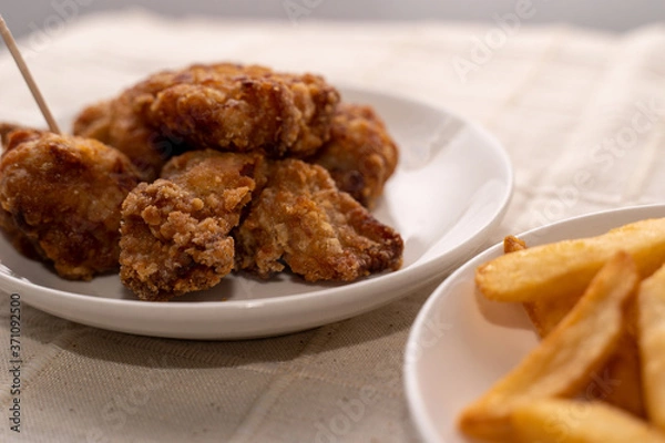 Obraz 唐揚げとポテト