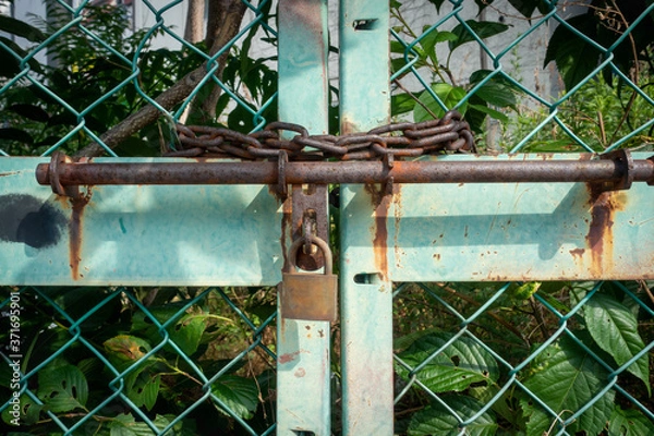 Fototapeta 古びた鍵のイメージ。 古い家のイメージ。