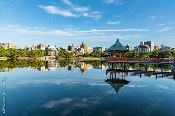 Obraz 福岡大濠公園　浮見堂のある風景