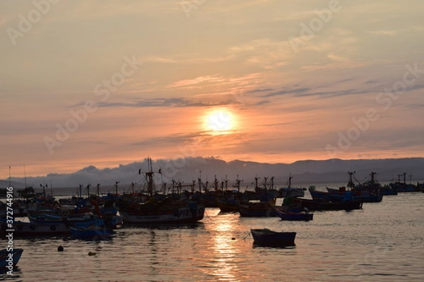 Obraz Refletindo na água
