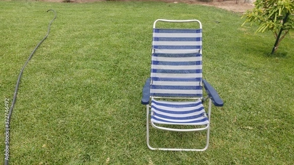 Obraz Silla en el cesped