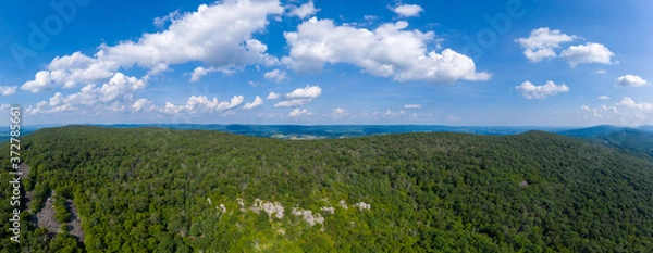 Fototapeta An aerial panorama of Annapolis Rock and South Mountain, located in Washington County, Maryland. Summer season.