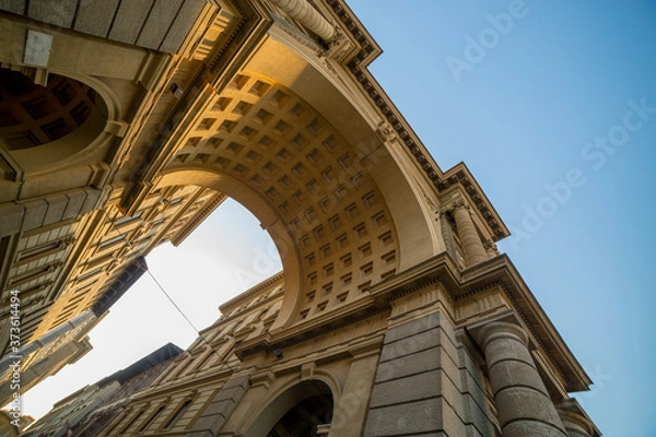 Fototapeta Detail of a building facade on the Piazza della Repubblica in the center of Florence