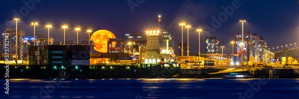 Fototapeta Port w Hamburgu - wschód księżyca