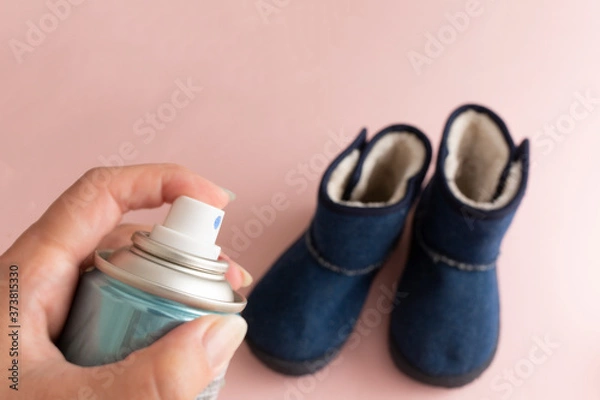 Fototapeta ブーツ,紺,子供,キッズ,冬,暖かい,ファー,ムートン,
履物,アパレル,ファッション