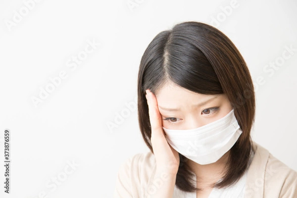 Fototapeta 風邪の女性