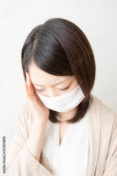 Fototapeta 風邪の女性