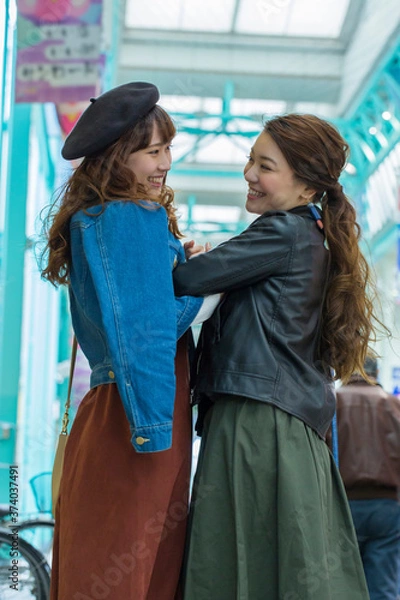 Fototapeta 街中の女性