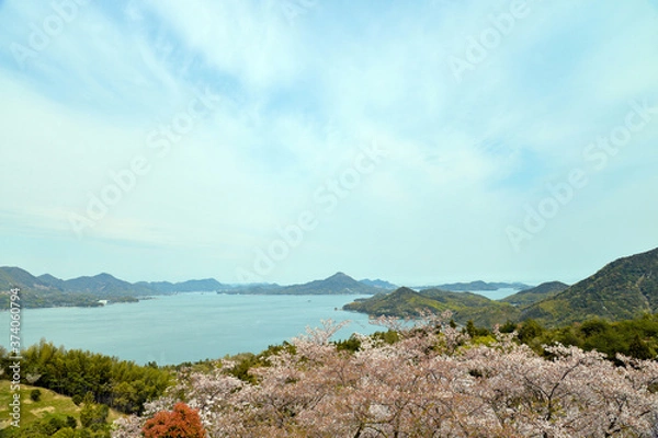 Obraz 愛媛県今治市の開山から眺める春の瀬戸内海国立公園としまなみ街道