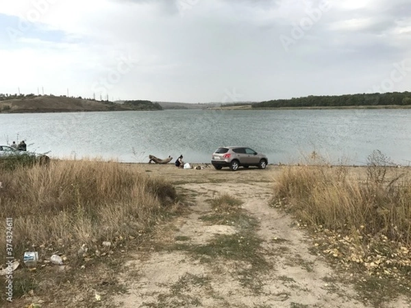 Obraz man on the river