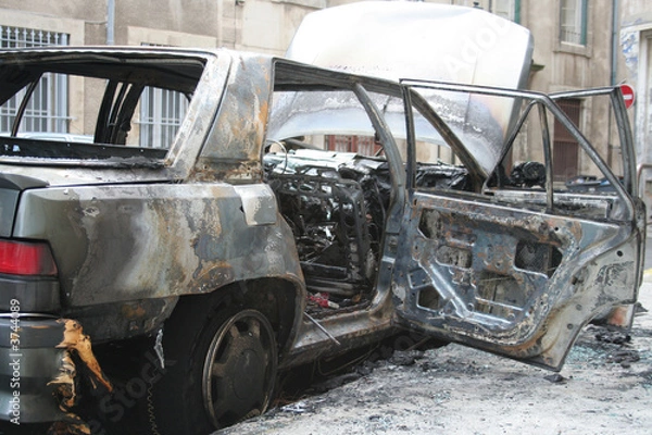 Obraz voiture brûlée