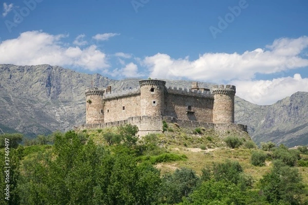 Obraz Mombeltran castle and mountains