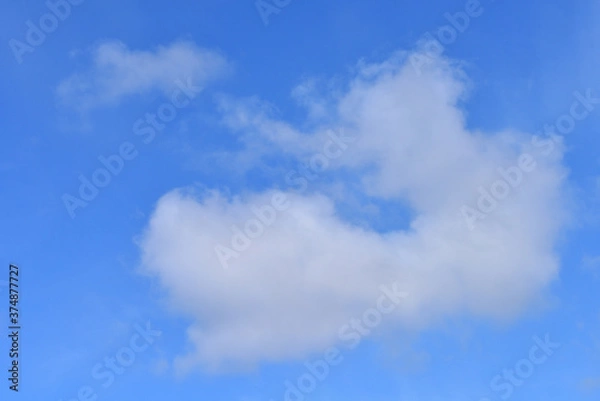 Fototapeta 真っ青な空に浮かぶ真っ白な雲
