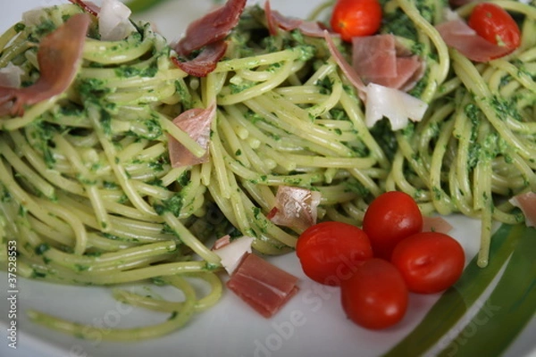 Fototapeta spinach spaghetti