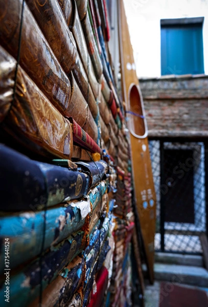 Obraz Knowledge as a wall against ignorance