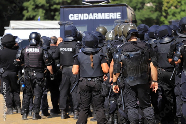 Obraz Unrecognizable heavily armed police and gendarmerie officers on a protest - Sofia, Bulgaria on September 2, 2020