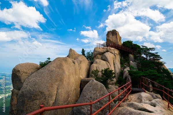 Fototapeta At the peak of Ulsan Bawi at Seoraksan National Park in Sokcho, South Korea. 